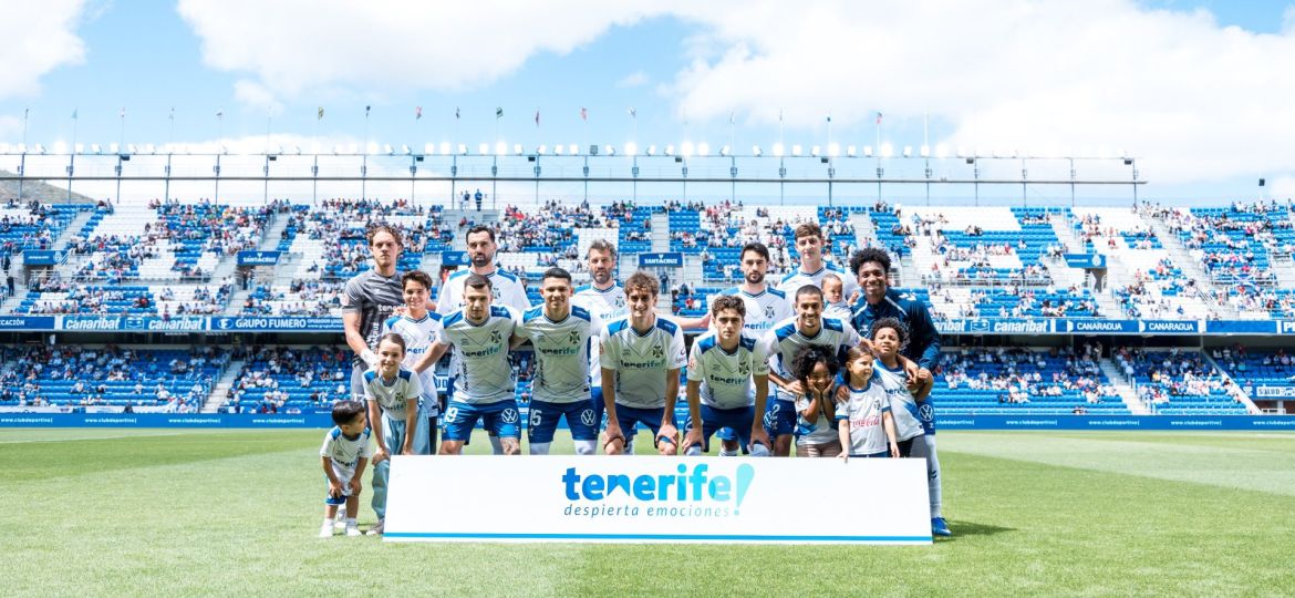 Alineación del Tenerife contra el Pontevedra (CD TENERIFE)
