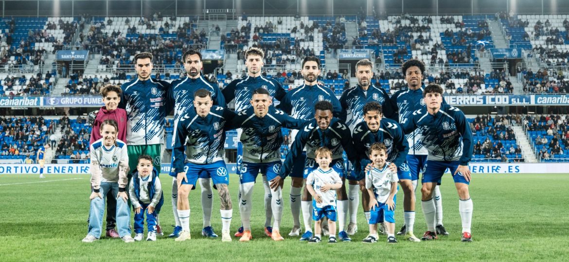 Alineación del Tenerife contra el Real Avilés (CD TENERIFE)|Alineación del Tenerife contra el Real Avilés (CD TENERIFE)