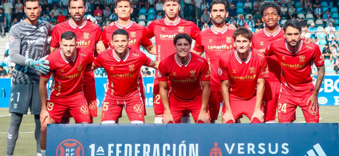 Alineación del Tenerife contra la Ponferradina (CD TENERIFE)