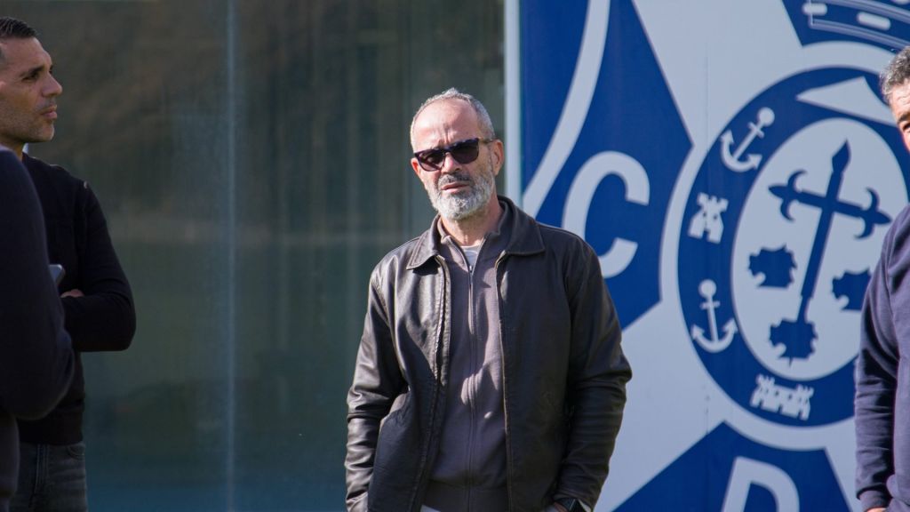 Álvaro Cervera visitando las instalaciones del club (@CDTOficial)