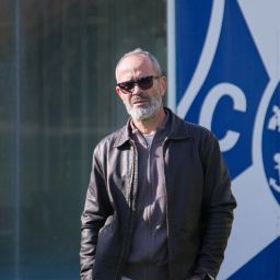 Álvaro Cervera visitando las instalaciones del club (@CDTOficial)