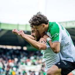Andrés Martín celebrando su gol al Celta (@realracingclub)
