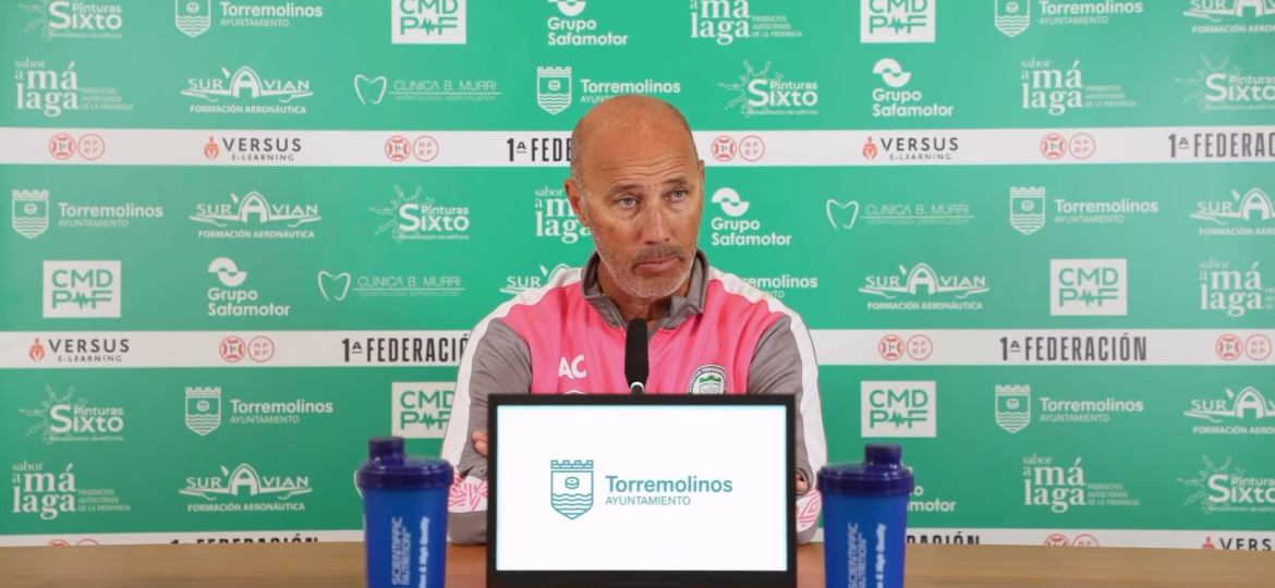 Antonio Calderón en rueda de prensa (JUVENTUD TORREMOLINOS)