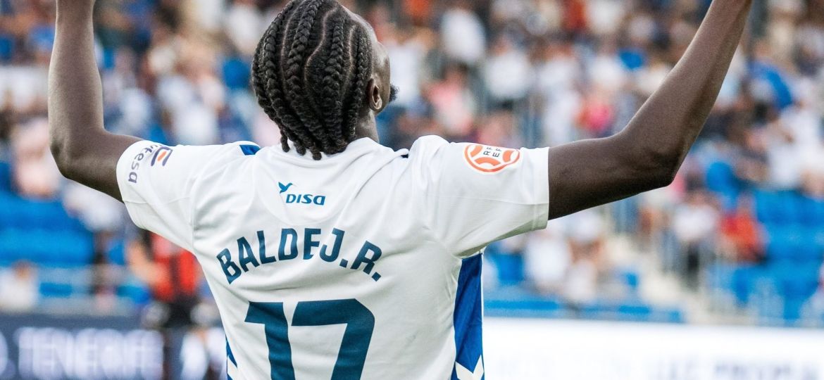 Balde Jr. celebra su gol en el Heliodoro (CD TENERIFE).