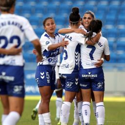 La jugadoras del representativo celebrando (CD Tenerife Femenino)