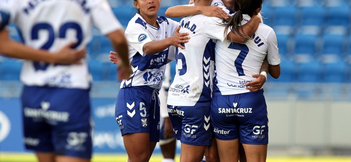 La jugadoras del representativo celebrando (CD Tenerife Femenino)