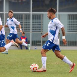 Cacho dirige un contragolpe del CD Tenerife 'B' (@CdtCantera)