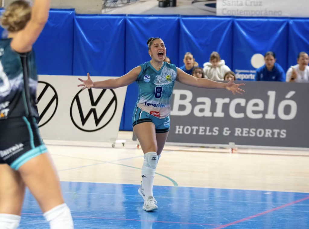 Marga Pizà celebrando la victoria (CV HARIS)|