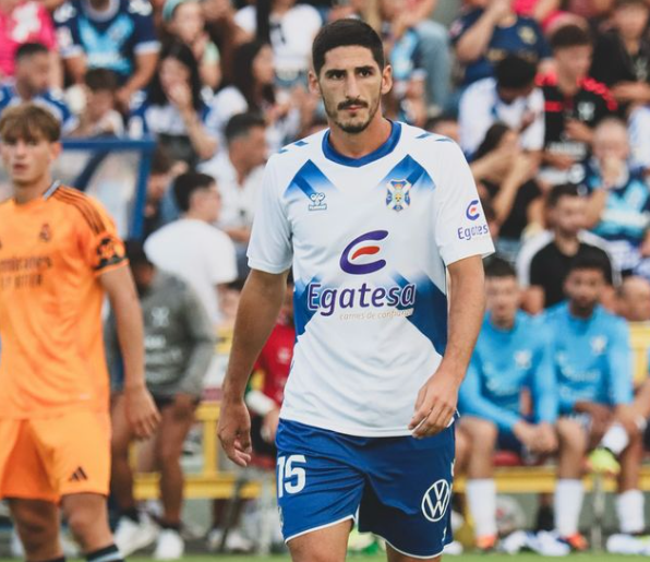 Yann Bodiger ante el Real Madrid Castilla (CD Tenerife(