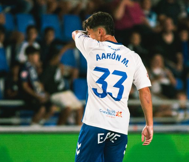 Aarón Martín en su debut en el Heliodoro (@aaronmartinluis_)