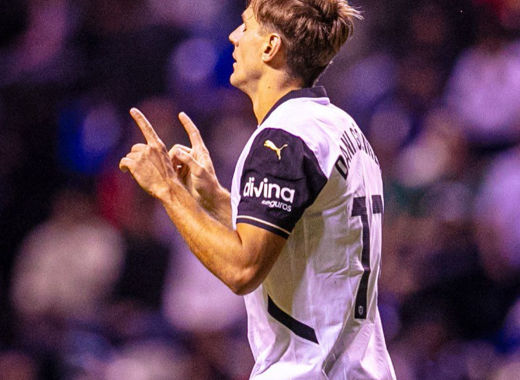 Dani Gómez al marcar con el Valencia (@dani9gomez)