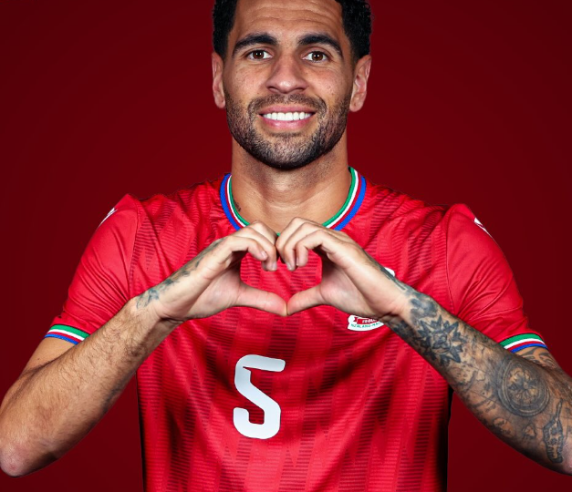 Foto oficial de Omar Mascarell con Guinea Ecuatorial (@caf_online)