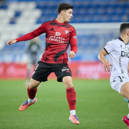 Aarón en el partido contra el Burgos (@aaronmartinluis_)