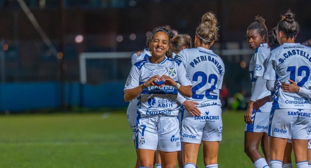|Celebración del gol del Tenerife (CD TENERIFE FEMENINO)