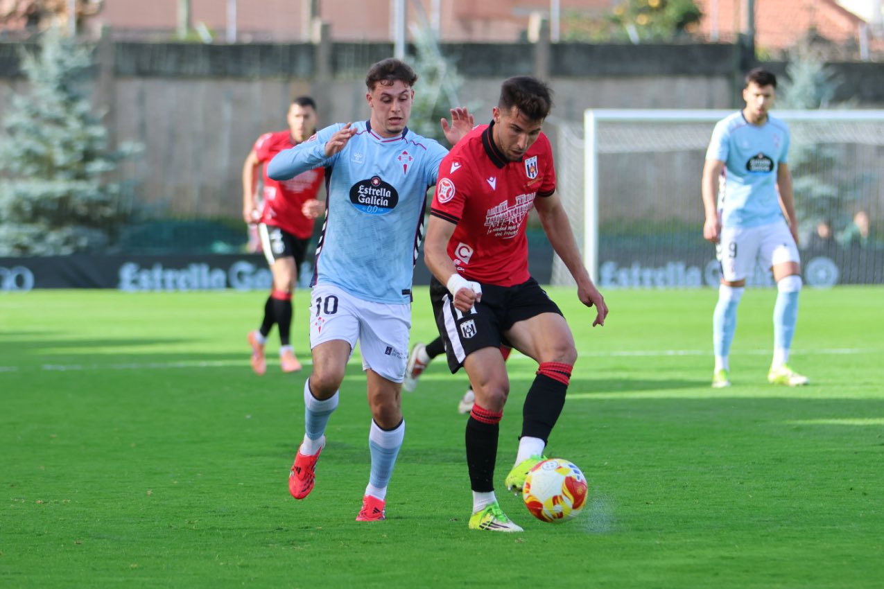 Un partido del filial del Celta (@MÉRIDA_AD).