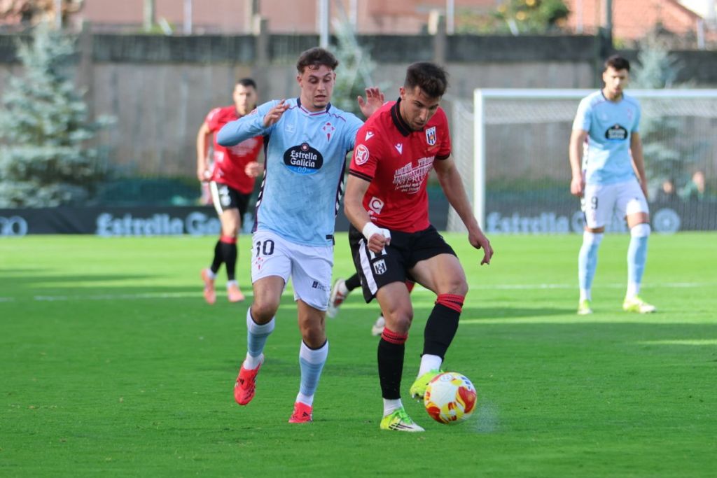 Un partido del filial del Celta (@MÉRIDA_AD).