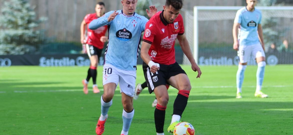 Un partido del filial del Celta (@MÉRIDA_AD).