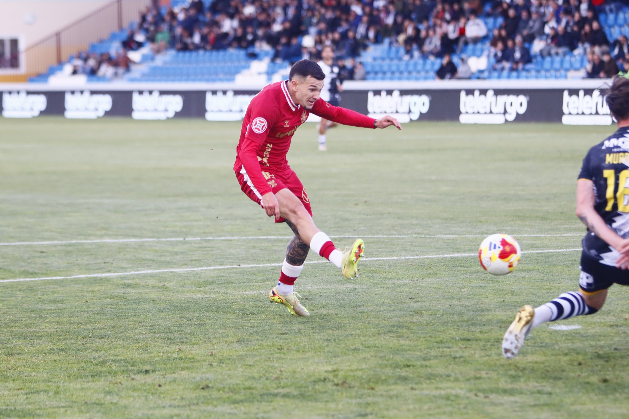 César en el golpeo de su gol a Unionistas (CD TENERIFE)