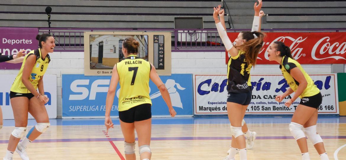 Las jugadoras del CV Aguere celebrando (CEDIDA)