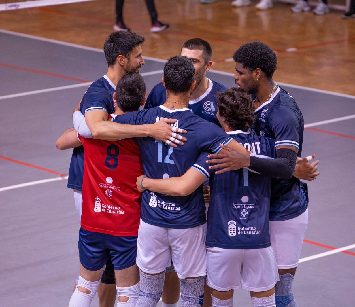 Jugadores del Cisneros celebrando (CEDIDA)