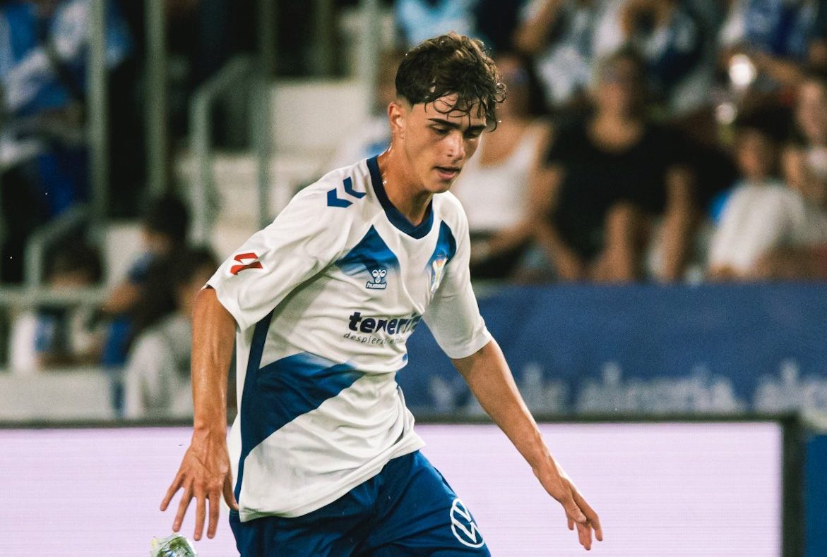 Dani Fernández en el Heliodoro (@CDTOficial)