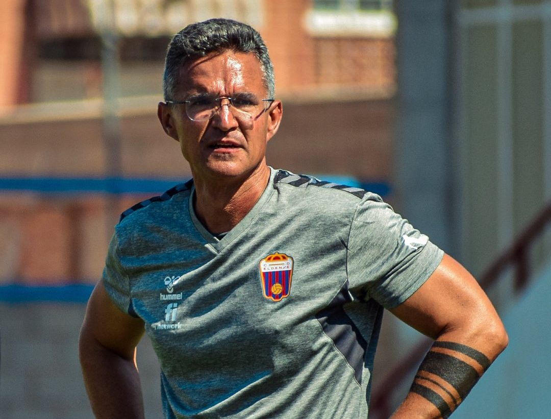 Dani Ponz durante un entrenamiento (CD_Eldense)