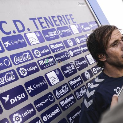 Deporpress CD Tenerife Entreno 15 08 18-155 raul camara