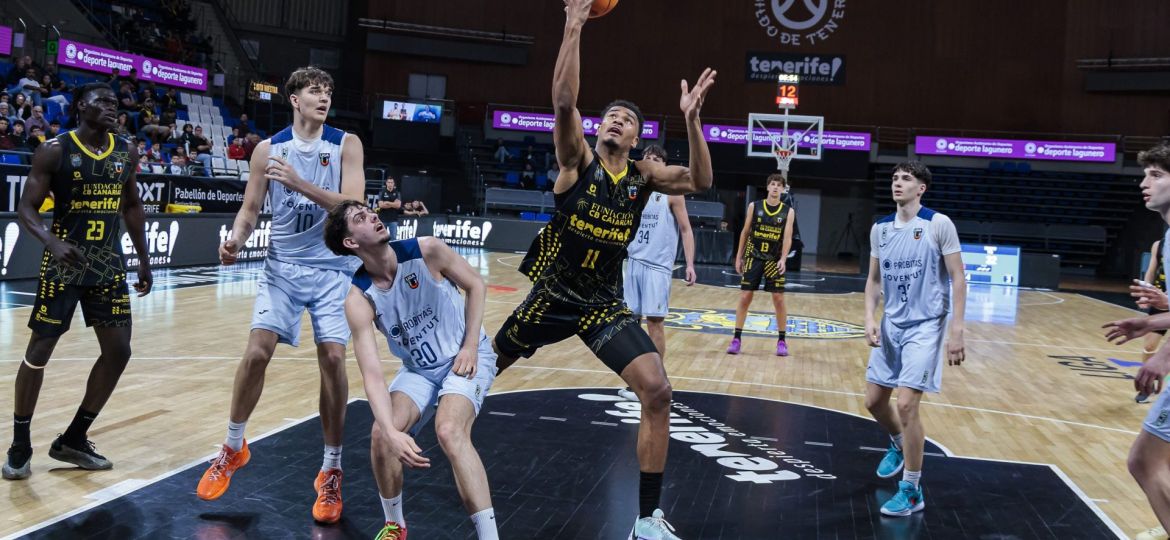Acción del partido (CB CANARIAS / EMILIO COBOS).