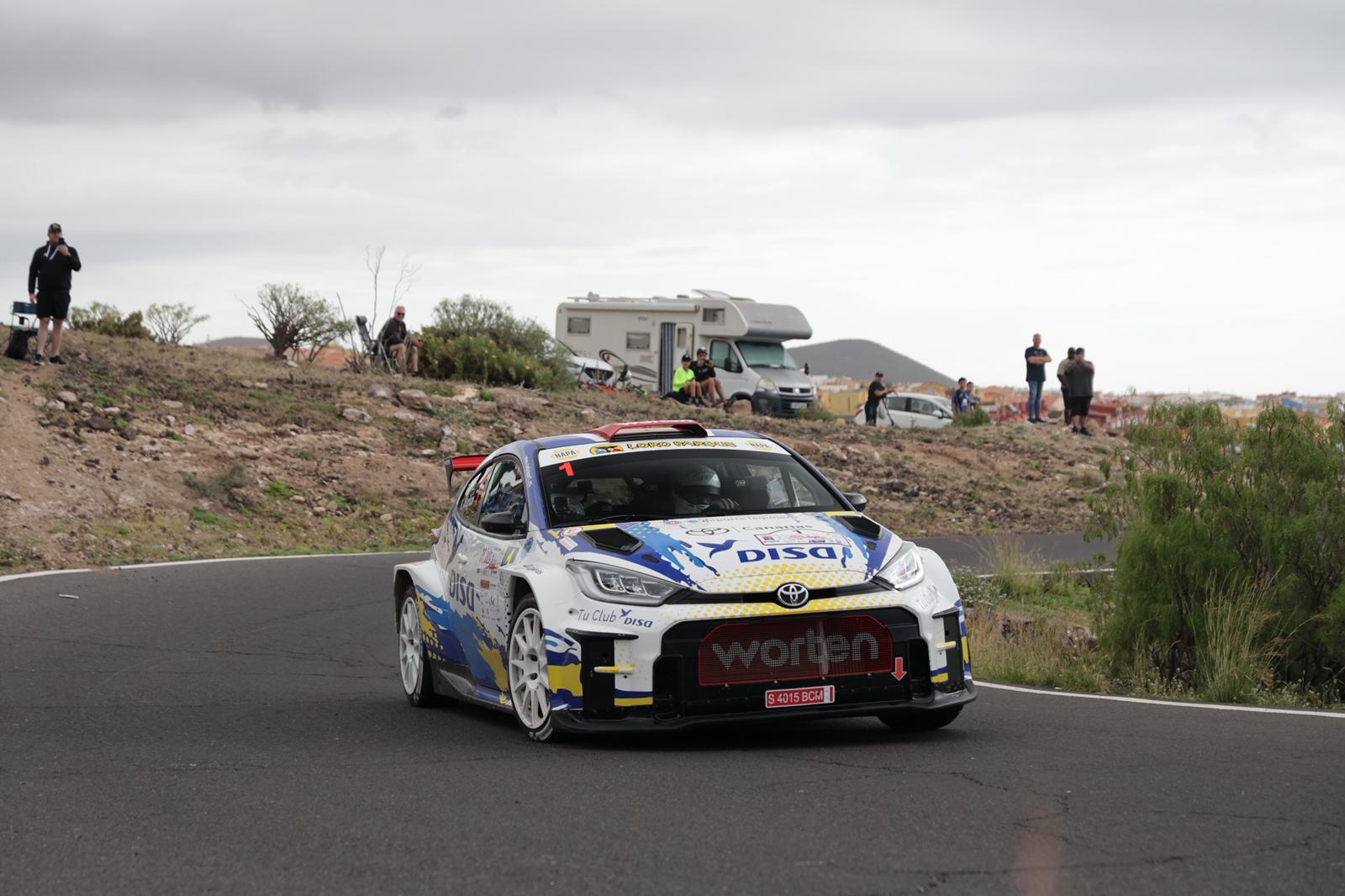 Bólido de Enrique Cruz (RALLYEVILLADEADEJE.COMO - FOTO: RAÚL S. REYES).