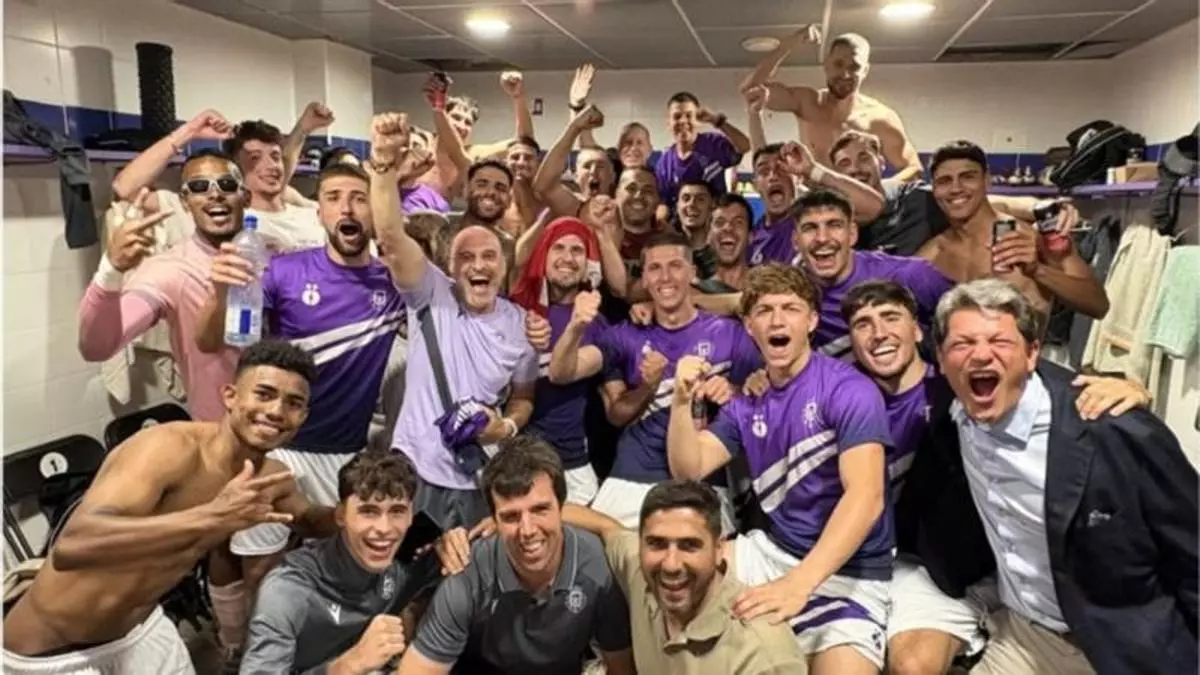 El Laguna celebra su ascenso (CD LAGUNA)