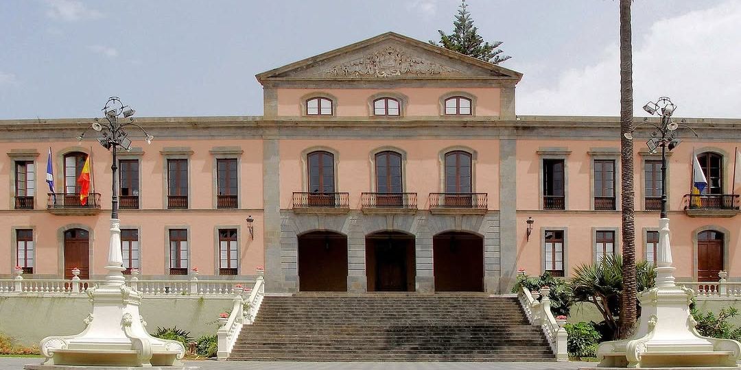Fachada del Ayuntamiento (LA OROTAVA)