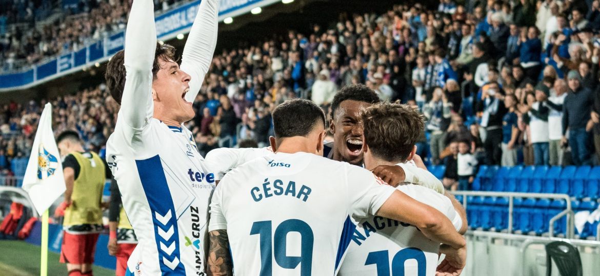 Celebración de uno de los goles del Tenerife. (CD TENERIFE)