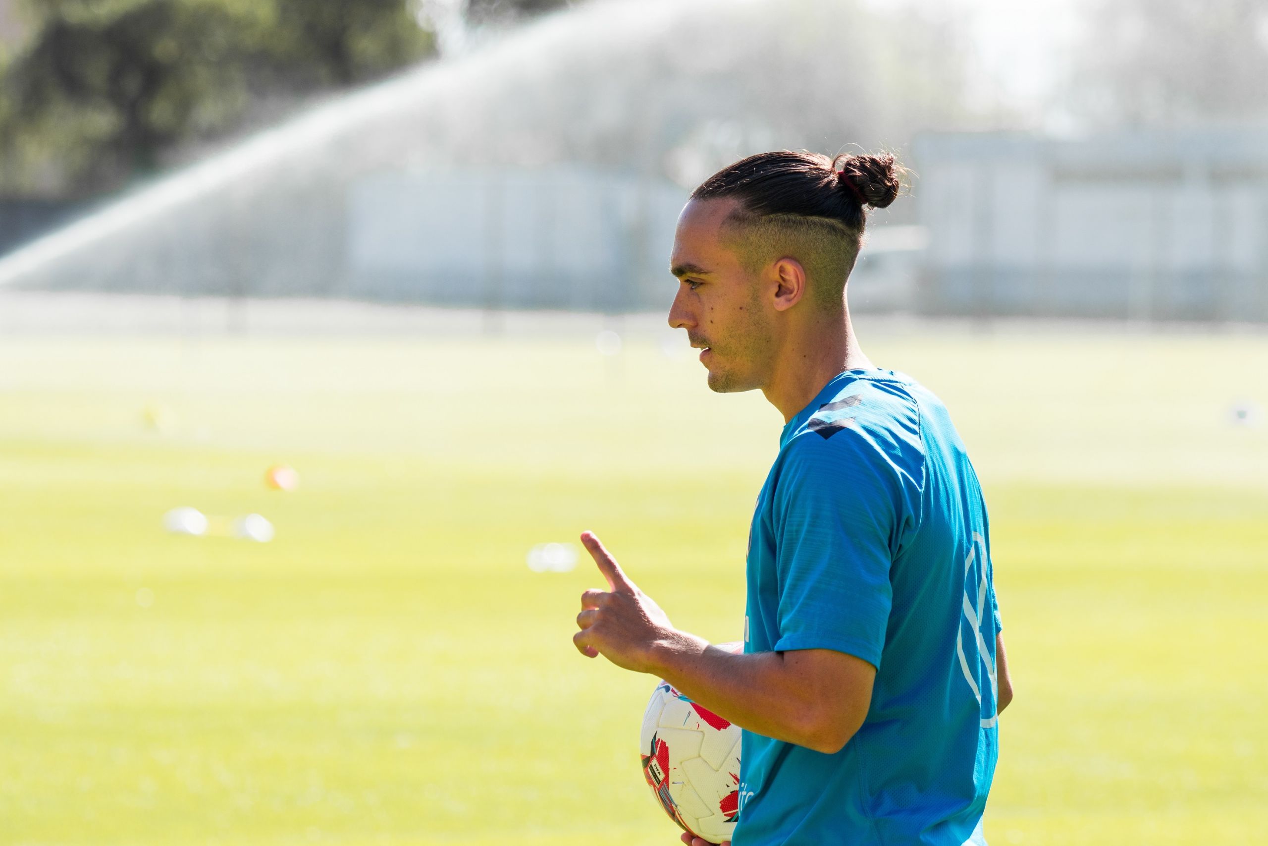 Luismi Cruz se prepara para el primer partido de Liga (CD TENERIFE)