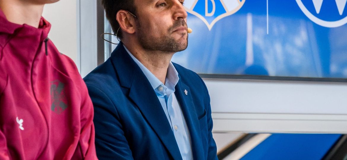 Ayoze García en la presentación (CD TENERIFE)