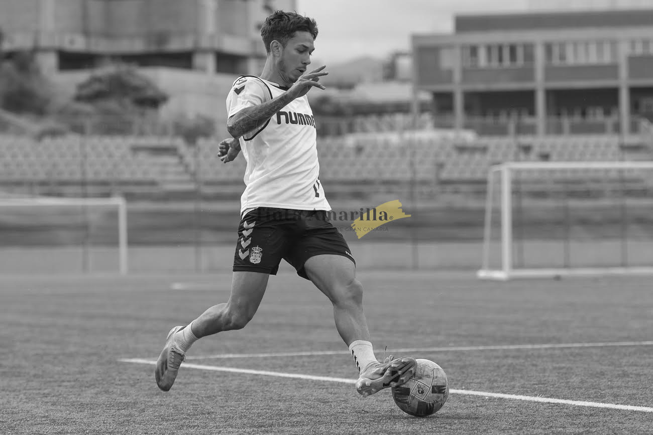 Gabri, en un entrenamiento (TINTAAMARILLA.ES).