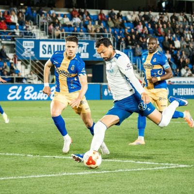Gallego busca el tiro (CD TENERIFE).