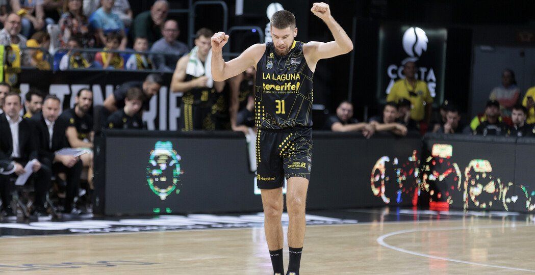 Giedraitis celebra una canasta (EMILIO COBOS - ACB PHOTO)