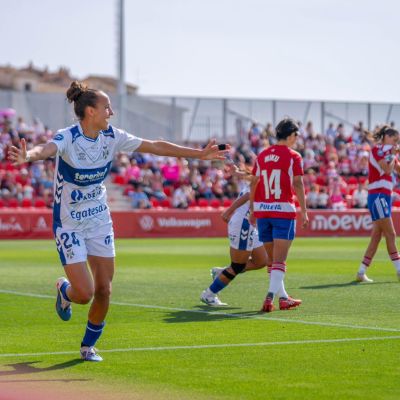 Gramaglia después de marcar su gol al Granada (CD TENERIFE FEMENINO)