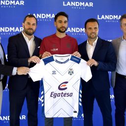 Iván Chapela en su presentación (CD TENERIFE)