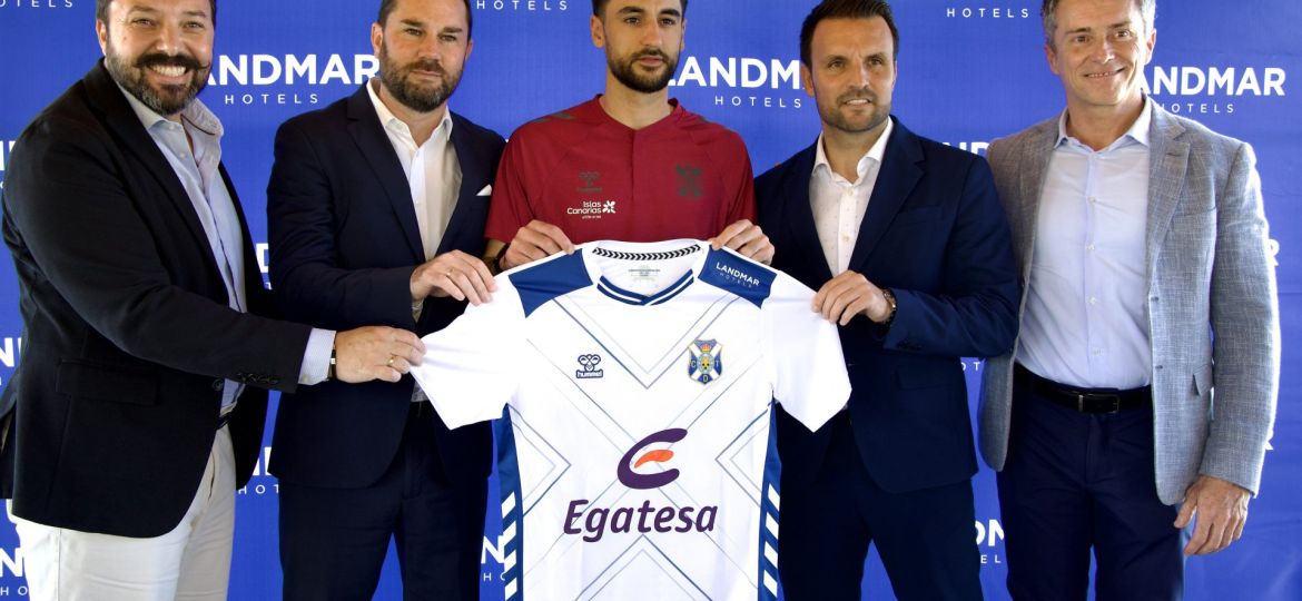 Iván Chapela en su presentación (CD TENERIFE)