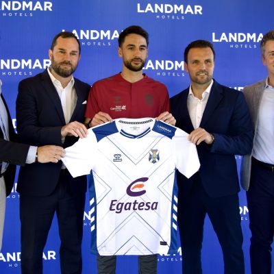 Iván Chapela en su presentación (CD TENERIFE)