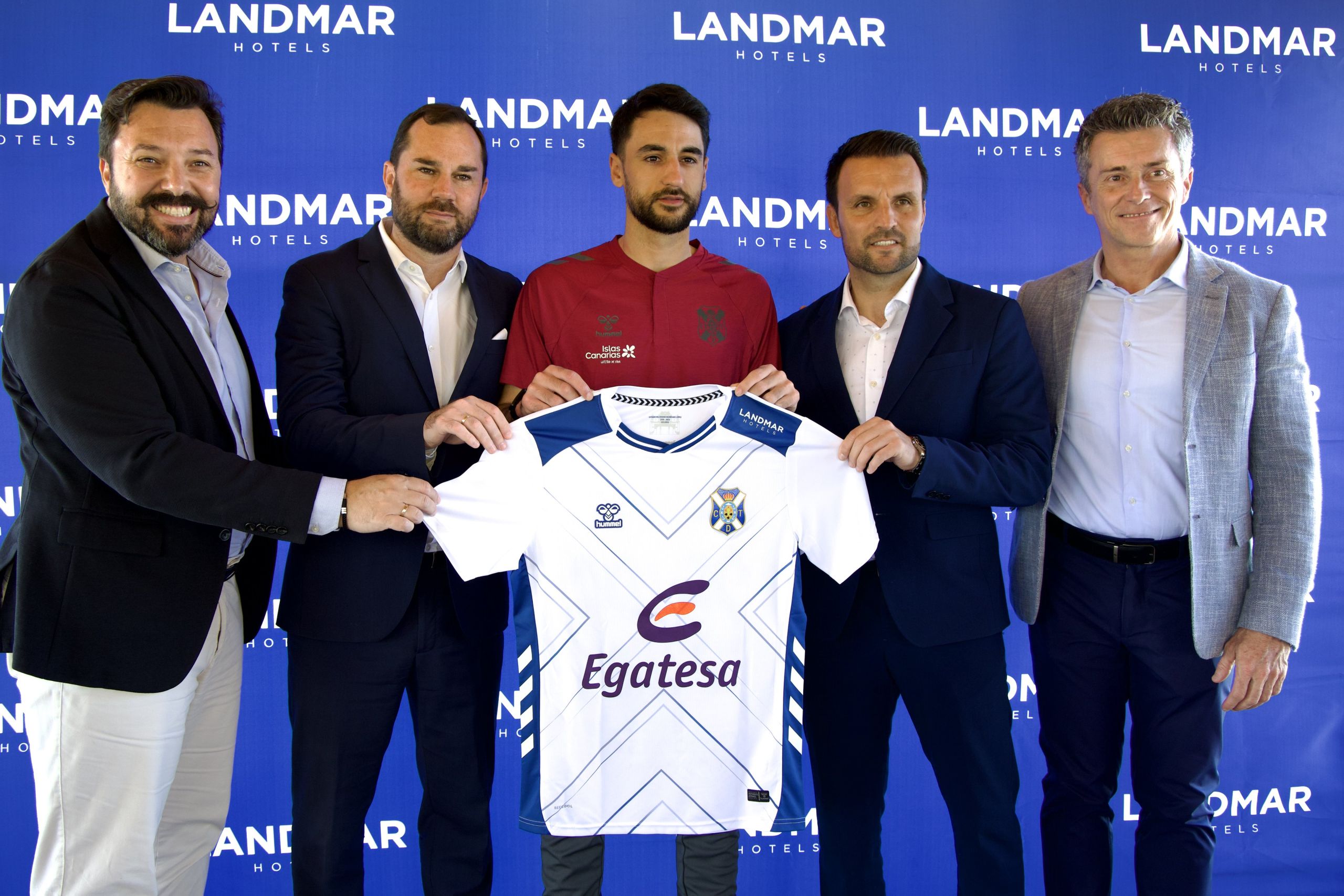Iván Chapela en su presentación (CD TENERIFE)