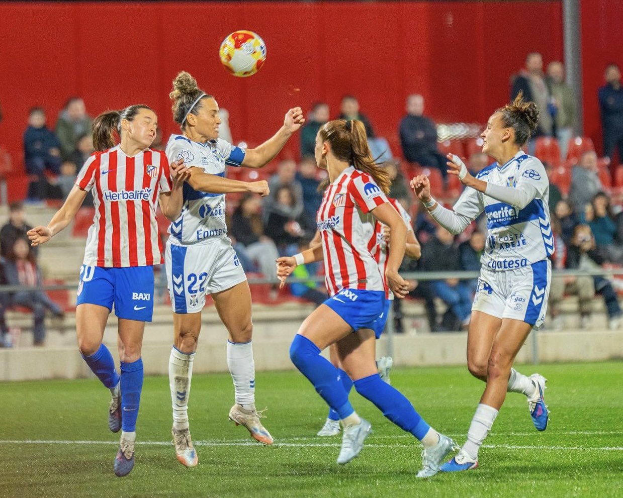 Acción del partido (@CDTFEMENINO).