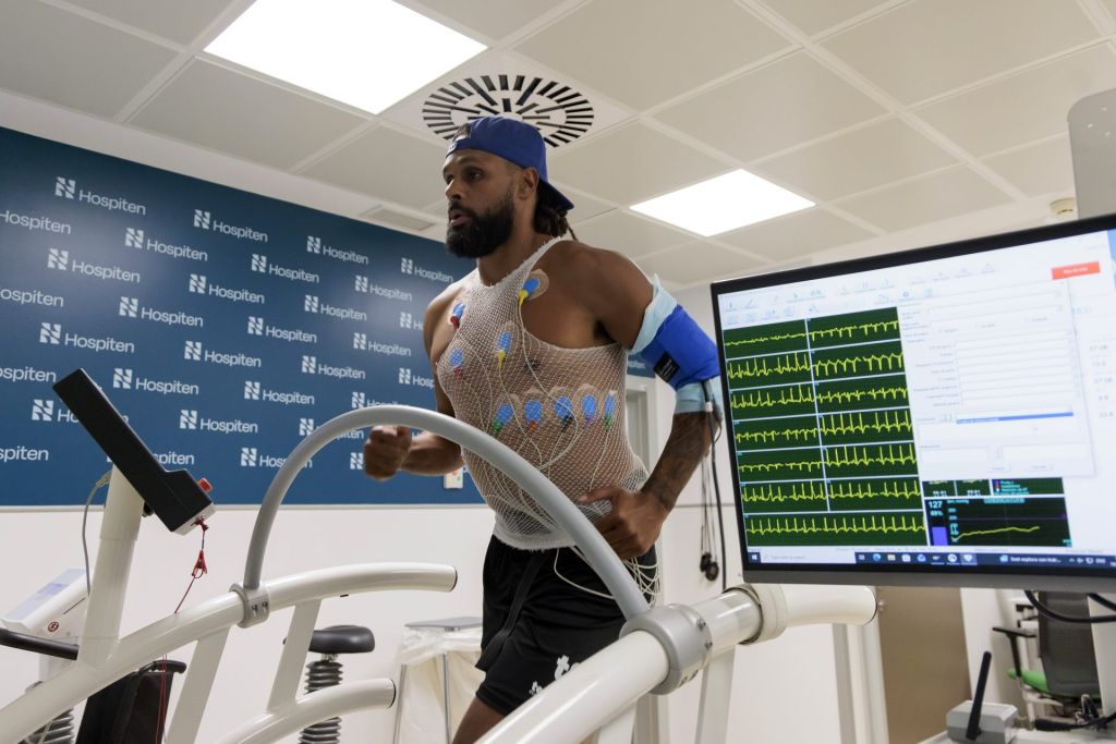 Patty Mills en las instalaciones de Hospiten (CB CANARIAS)