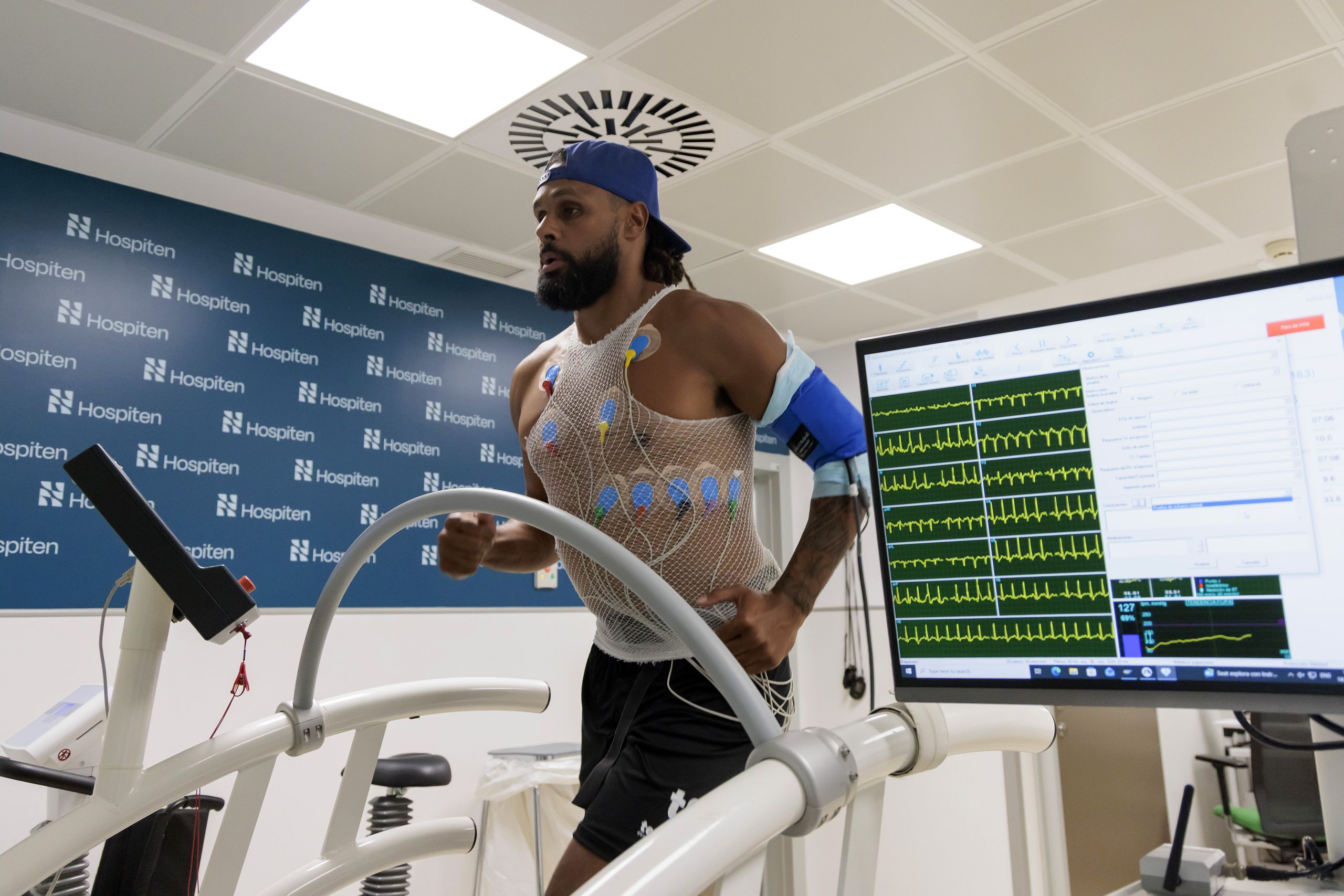 Patty Mills en las instalaciones de Hospiten (CB CANARIAS)