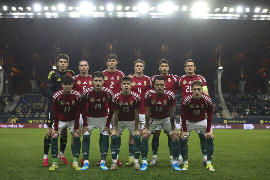 Antal Yaakobishvili con la selección sub-21 húngara (MLSZ)