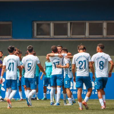 Los jugadores del filial celebrando (CDT)