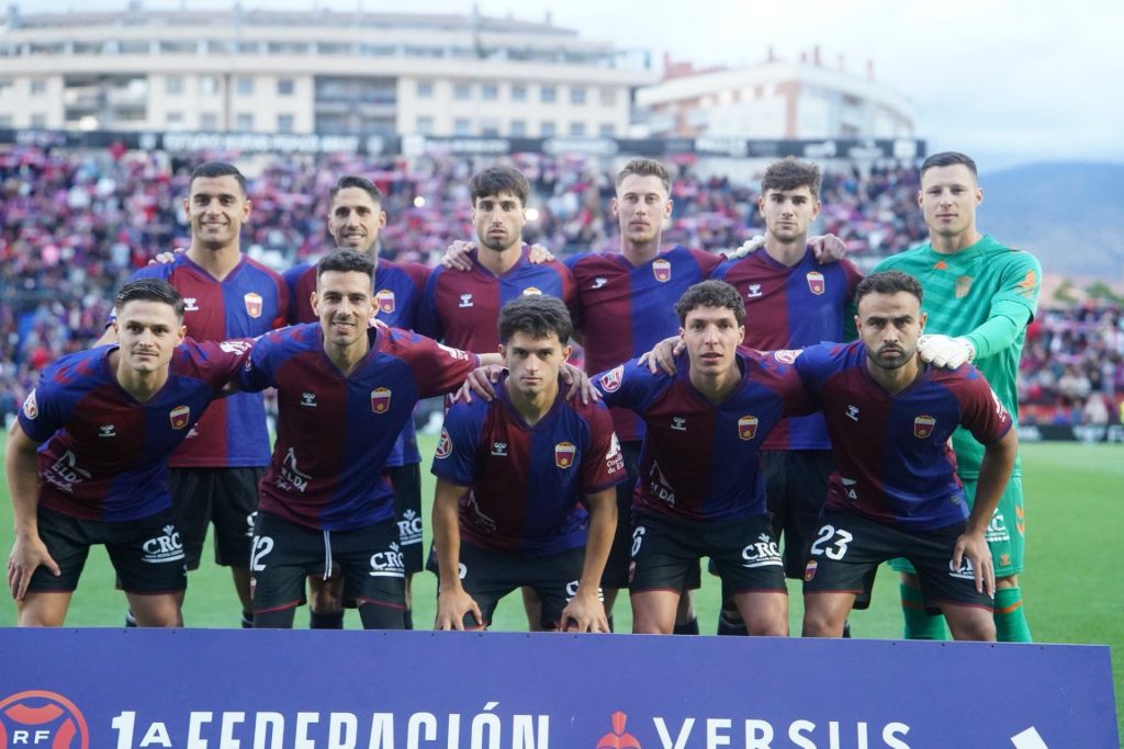 XI del Eldense ante el Atlético Madrileño (@CD_ELDENSE).