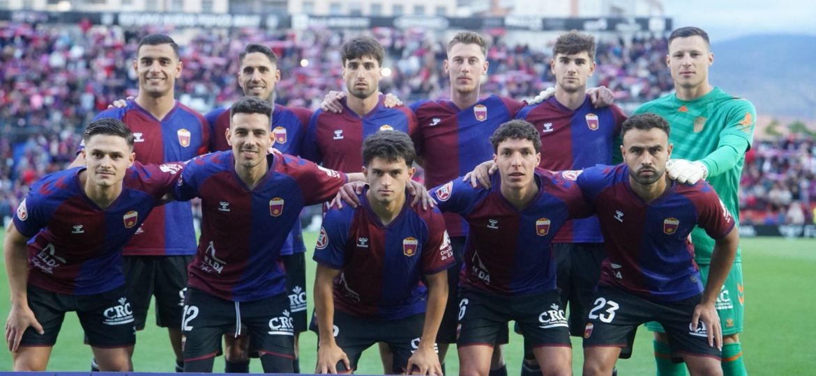 XI del Eldense ante el Atlético Madrileño (@CD_ELDENSE).