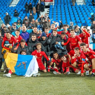 El CD Tenerife Juvenil tras su victoria en Butarque. Fuente: CD Tenerife.|El CD Tenerife Juvenil tras su victoria en Butarque. Fuente: CD Tenerife.
